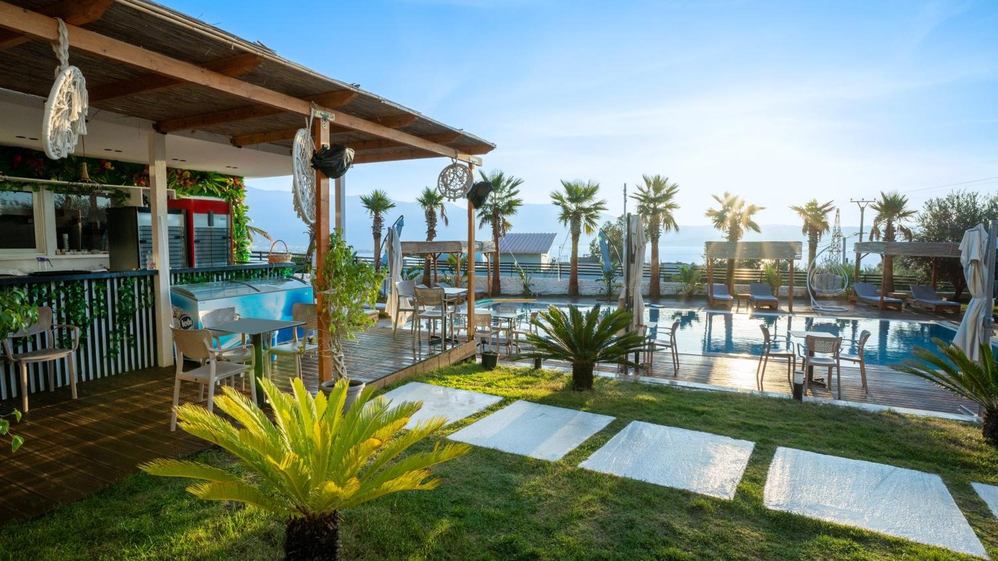 Sea Queen Luxury Hotel Радима Экстерьер фото