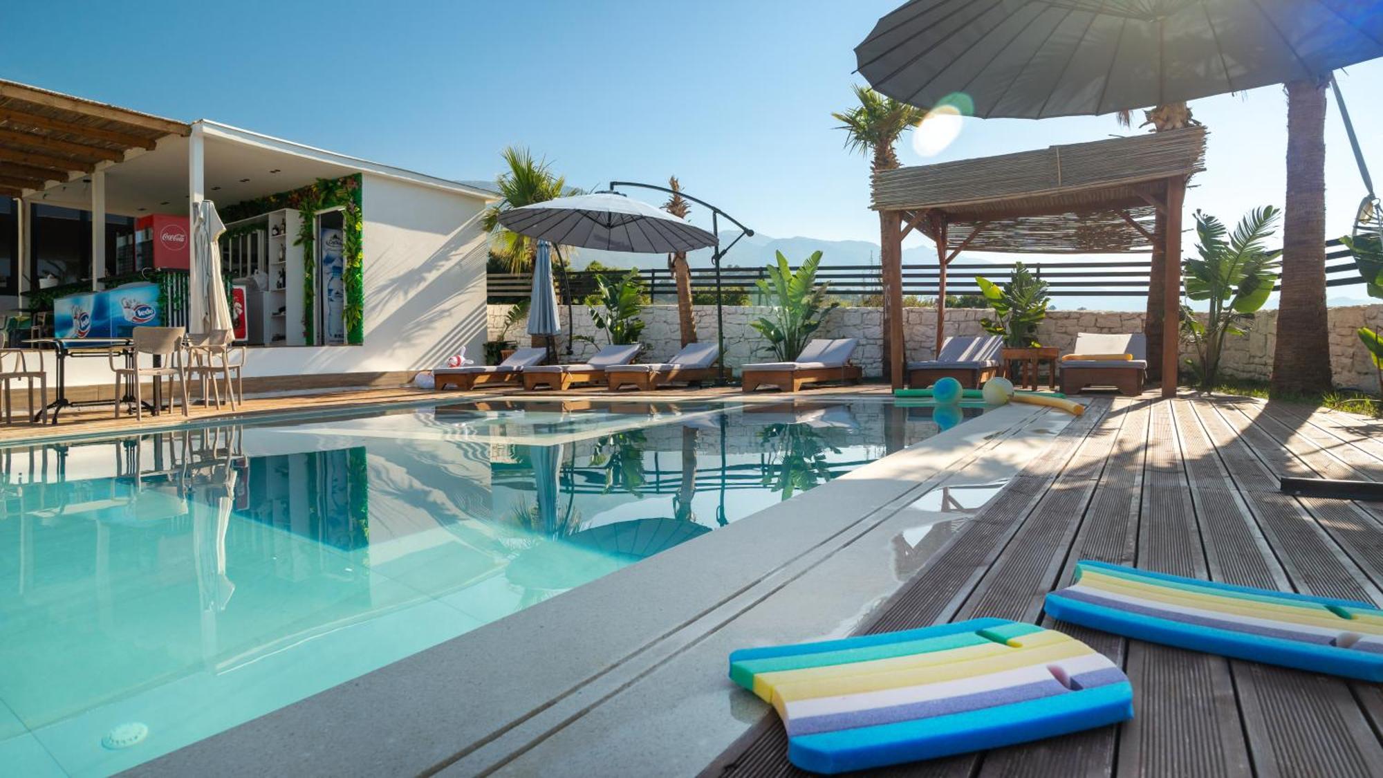 Sea Queen Luxury Hotel Радима Экстерьер фото